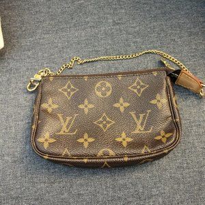 Louis Vuitton Pochette Accessories Mini Monogram